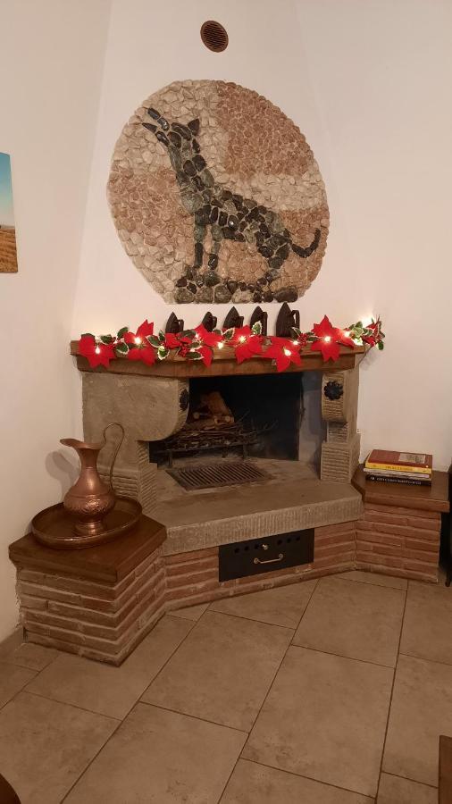 הוילה לוצ'יניאנו Il Casale Di Lucullo מראה חיצוני תמונה