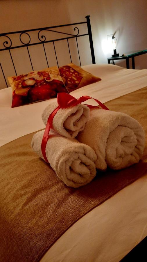 הוילה לוצ'יניאנו Il Casale Di Lucullo מראה חיצוני תמונה